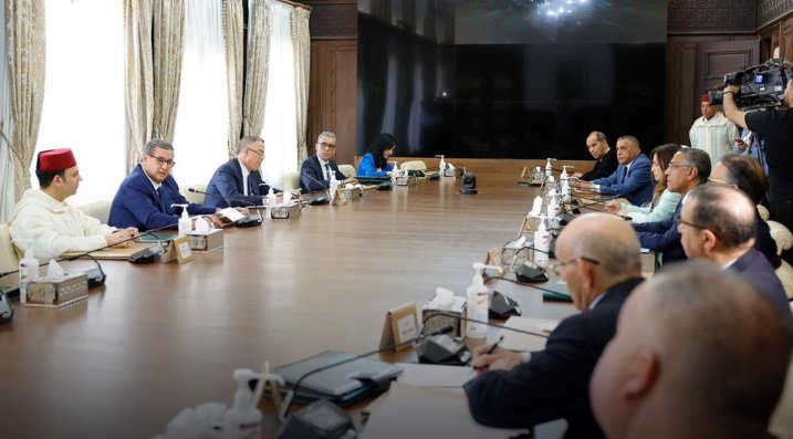 الأجور و الإضراب ومدونة الشغل.. ملفات ساخنة على طاولة الحوار الاجتماعي