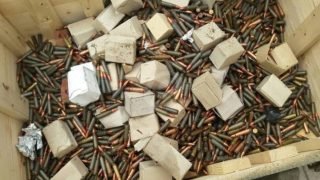 استنفار أمني وعسكري بعد العثور على صندوق مملوء بالرصاص