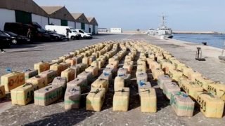 ضبط قارب صيد باكادير وإحباط محاولة للتهريب الدولي لشحنة كبيرة من مخدر الحشيش