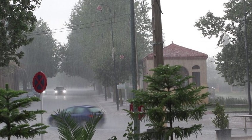 تساقطات قوية مرتقبة غدا الأربعاء بهذه المناطق