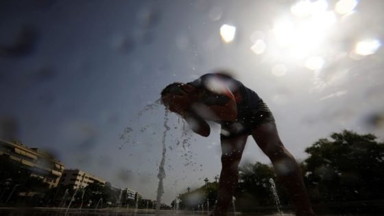 طقس حار نسبيا