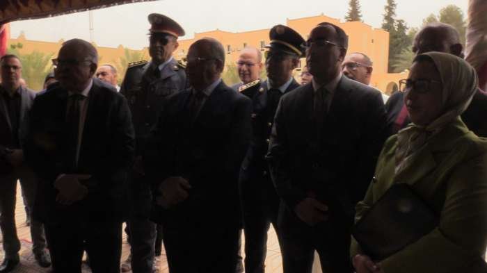 الرشيدية..  توقيع اتفاقيتين للشراكة وتسليم حافلات للنقل المدرسي _ (صور)