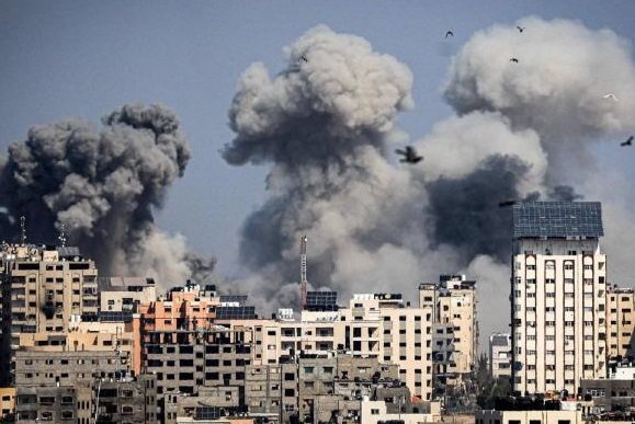 الجيش اللإسرائيلي يقصف أهداف بقطاع غزة