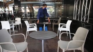 أرباب المقاهي يراسلون السكوري