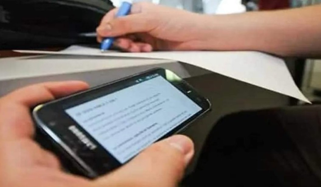 دقائق بعد انطلاقه.. تسريب امتحانات البكالوريا