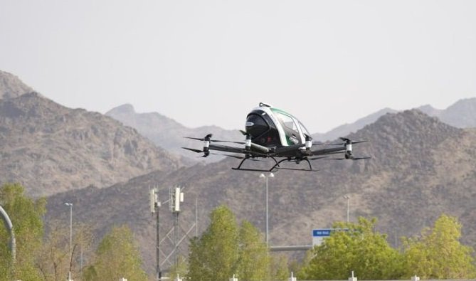 السعودية تطلق “تجربة التاكسي الجوي” ذاتي القيادة