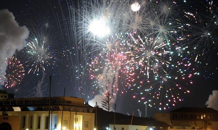 مدينة مغربية تمنع استعمال المفرقعات وتحدد الواحدة ليلا موعدا لنهاية الأعراس والأفراح