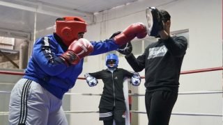 مدرب ملاكمة يهتك عرض لاعباته جنسيا.. تقرير طبي يكشف مفاجأة