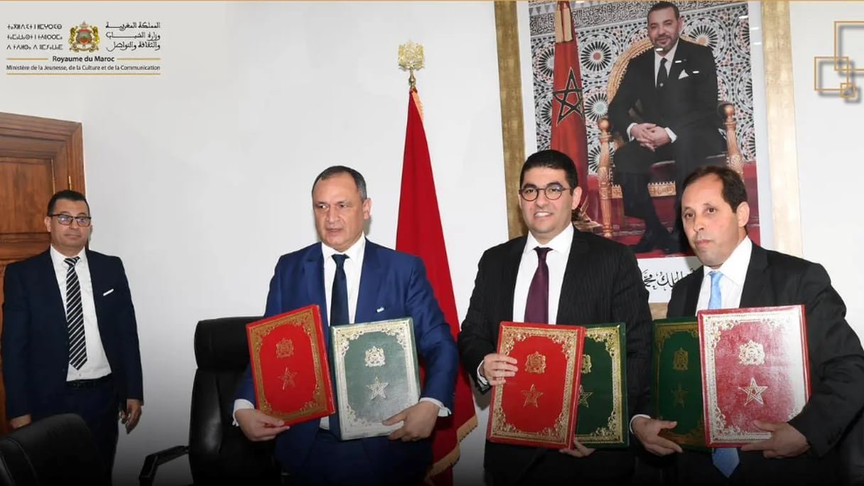 مراكش..توقيع إتفاقية شراكة لإحداث مركز يعنى بالدراسات و الأبحاث حول الحضارة و التراث المادي و اللامادي المغربي