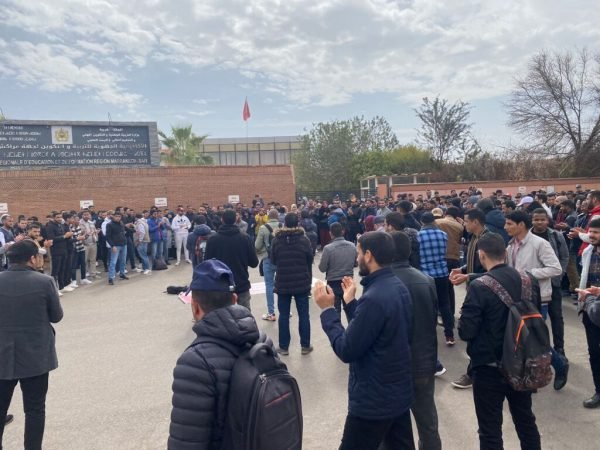 مطالب بتسوية مستحقات تصحيح الإمتحانات لفائدة أطر التعليم بأكاديمية مراكش