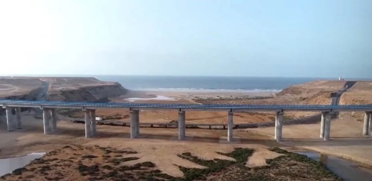 افتتاح الطريق السيار الرابط بين مدينتي كلميم والعيون