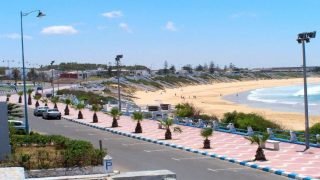 موسم الصيف..شواطئ الجديدة تفتح ذراعيها لإستقبال المصطافين