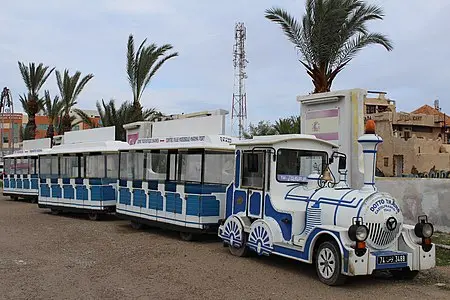 بعد إنقطاع لسنوات..عودة القطار السياحي الصغير لشوارع مراكش