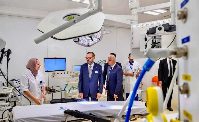 جلالة الملك يعطي تعليماته السامية لإطلاق العمل بمستشفى محمد السادس بالحسيمة و مستشفى الزموري بالقنيطرة