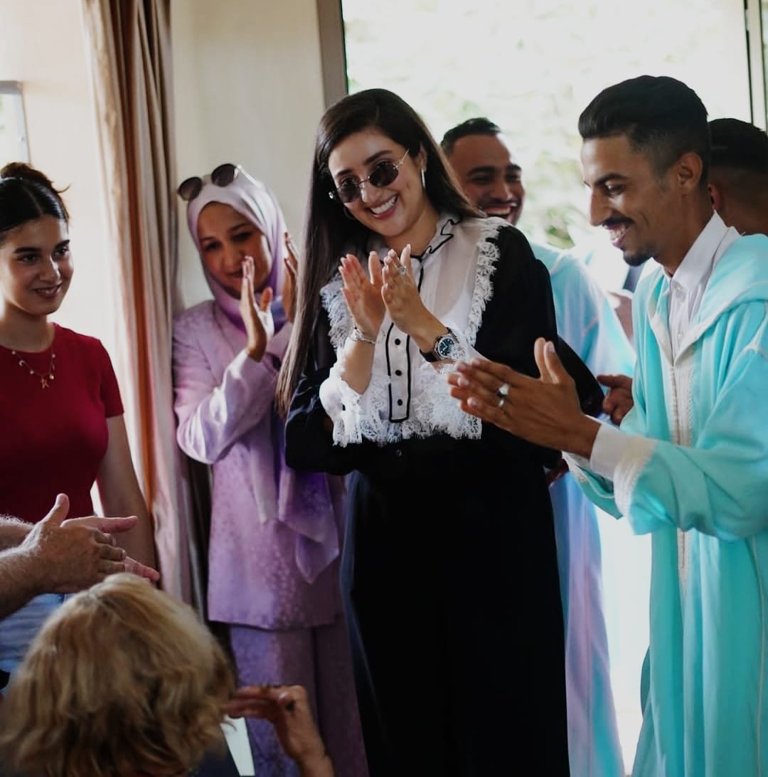 ملكة جمال العرب وأيقونة الإعلام العربي “فريال زياري” في زيارة لدار المسنين بالقنيطرة