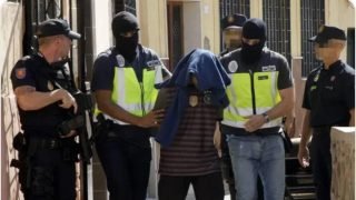 إسبانيا: السلطات الإسبانية توقف مهاجر مغربي من داخل كنيسة