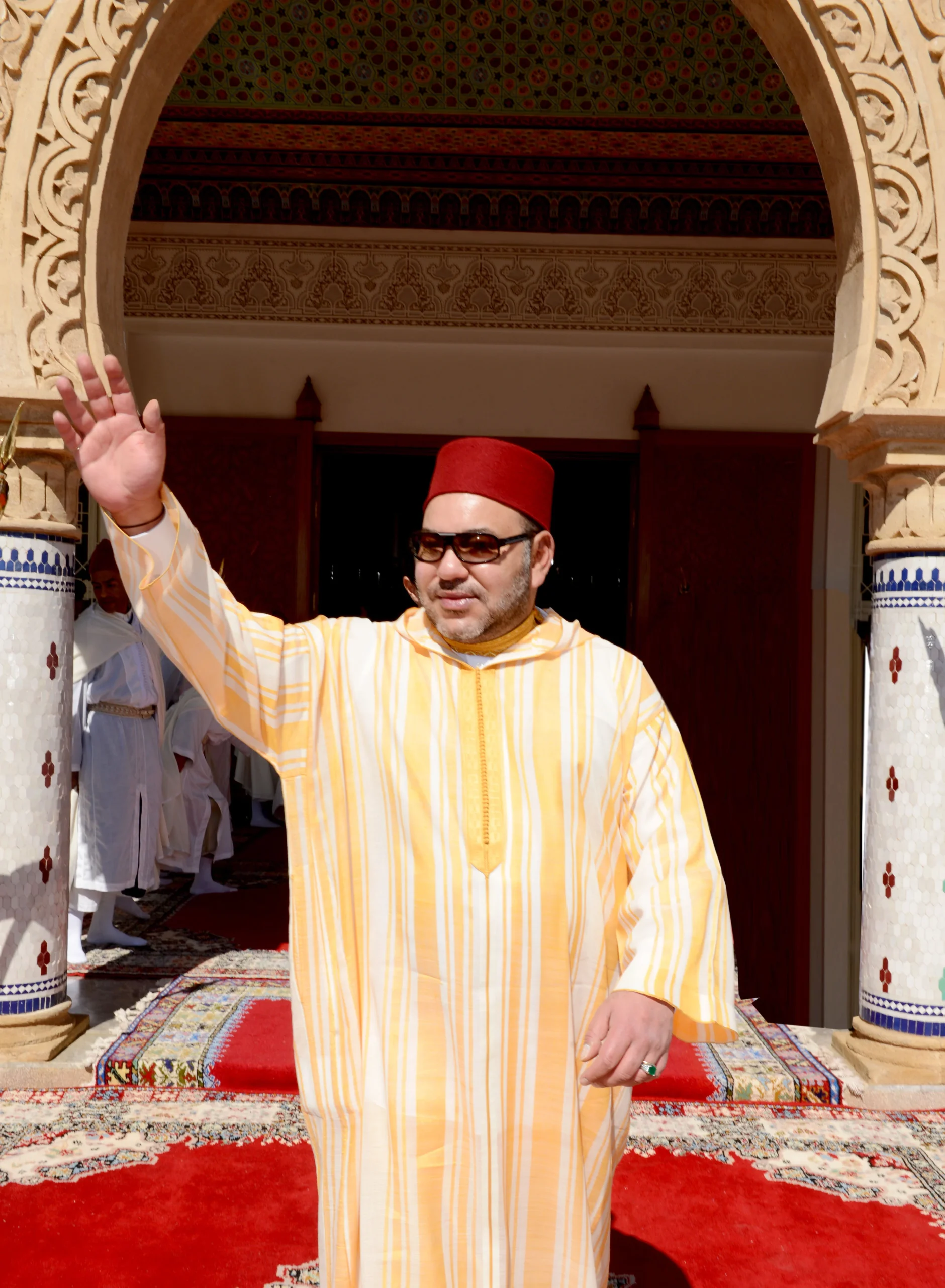 المغرب بقيادة جلالة الملك يشهد مسيرة تنموية و إصلاحات غير مسبوقة (مجلة برتغالية)