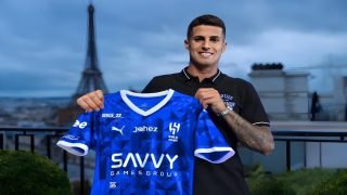 الهلال السعودي يُعلن عن تعاقده مع الظهير البرتغالي جواو كانسيلو حتى 2027