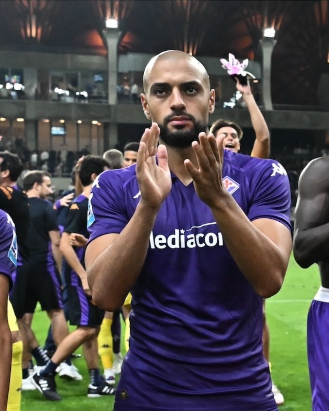 سفيان أمرابط يودع فيورنتينا ويعرب عن شكره لجمهورها