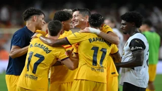 بطولة إسبانيا : ليفاندوفسكي يقود برشلونة للفوز على فالنسيا (2-1)