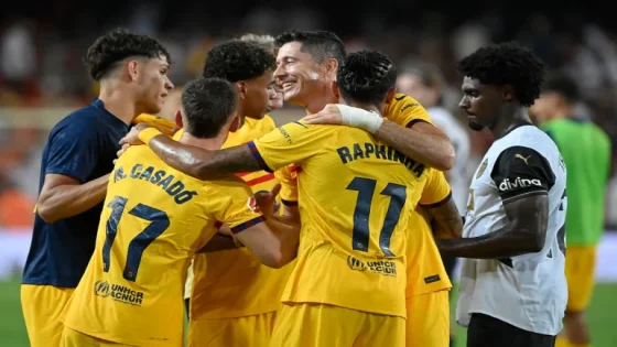 بطولة إسبانيا : ليفاندوفسكي يقود برشلونة للفوز على فالنسيا (2-1)