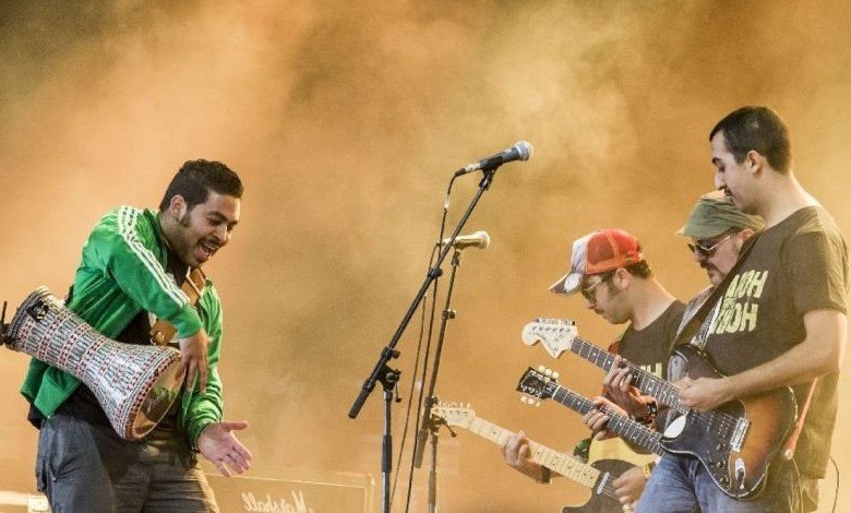 إيقاعات الروك المغربي لمجموعة هوبا هوبا سبيريت تسدل الستار على مهرجان طنجاز