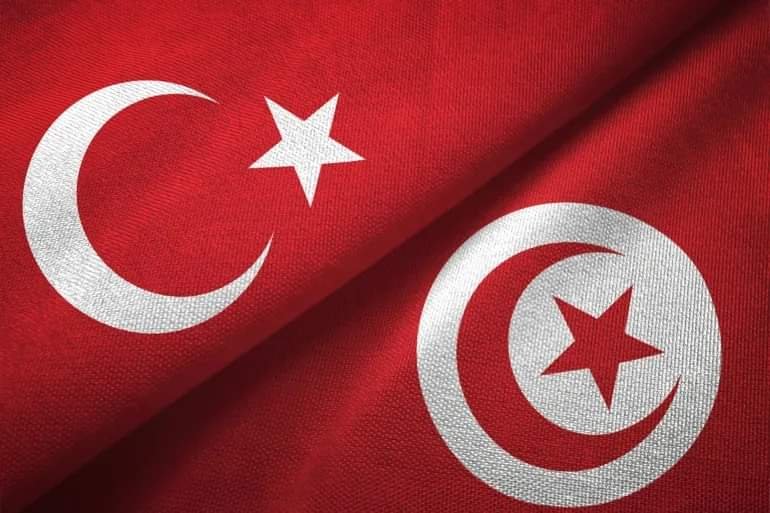 القضاءالتونسي يصدر أحكامه على المتهمين في حادثة العلم التركي