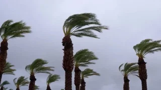 نشرة إنذارية حمراء…أمطار رعدية قد تتسبب في فيضانات بهذه المدن اليوم الجمعة