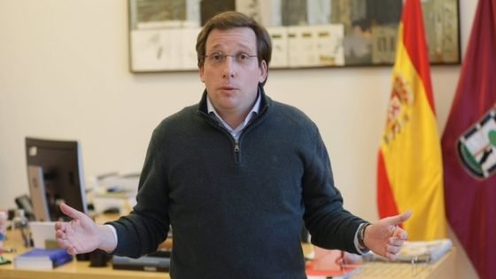 عمدة مدريد يرد على تصريحات فينيسيوس جونيور حول العنصرية وينفي تعميمها