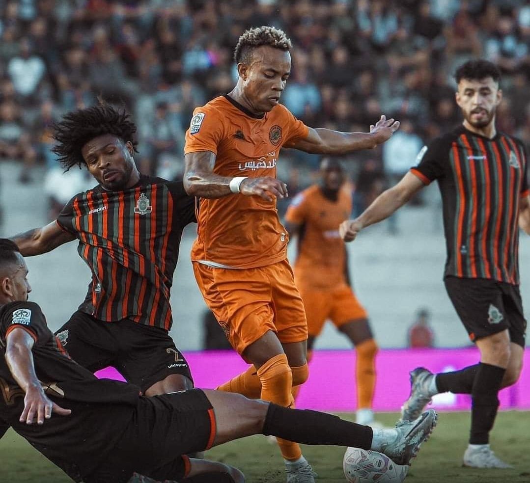 تعادل  بين الجيش الملكي ونهضة بركان والأخير يحافظ على الصدارة المشتركة