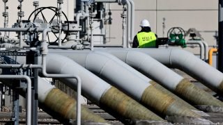 الجزائر تعلن تعليق صادرات الغاز إلى إسبانيا عبر “ميدغاز”