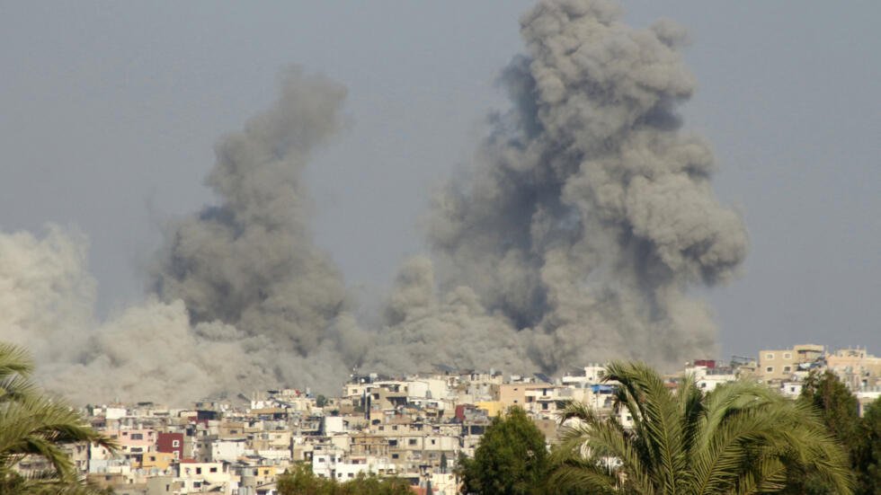 جيش الإحتلال الإســـــــرائيلي يعلن قصف مواقع قيادية لـ”حــــــزب الله” في بيروت
