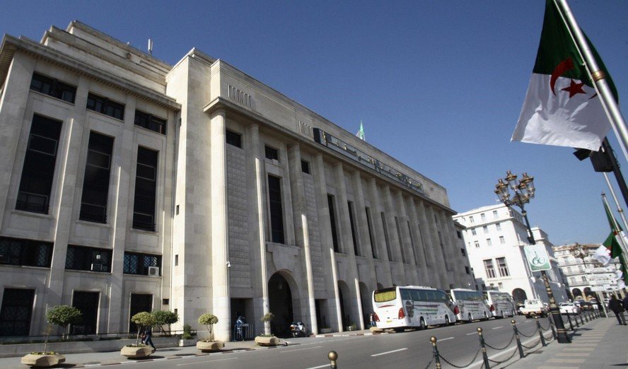 سائحة سويسرية تتعرض للقتل ذبحا بمدينة جانت الجزائرية.. وسط تكتم للنظام الجزائري