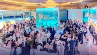السعودية : قمة عالمية لحماية الطفل في الفضاء السيبراني