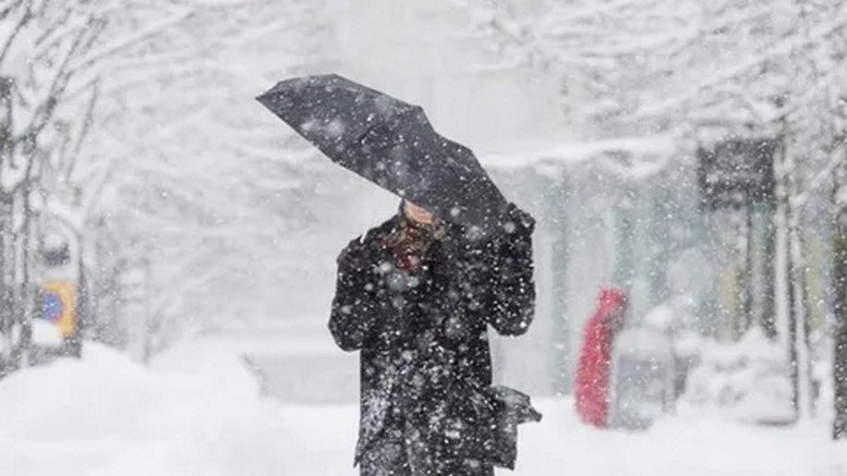 أمطار رعدية وثلوج وطقس بارد في مناطق واسعة من المغرب اليوم