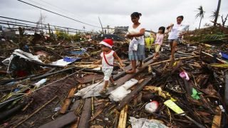 ارتفاع حصيلة ضحايا الفيضانات والانهيارات الأرضية في الفلبين إلى 110 قتلى