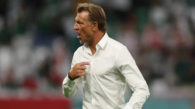 رسميا.. رينارد يعود إلى تدريب المنتخب السعودي