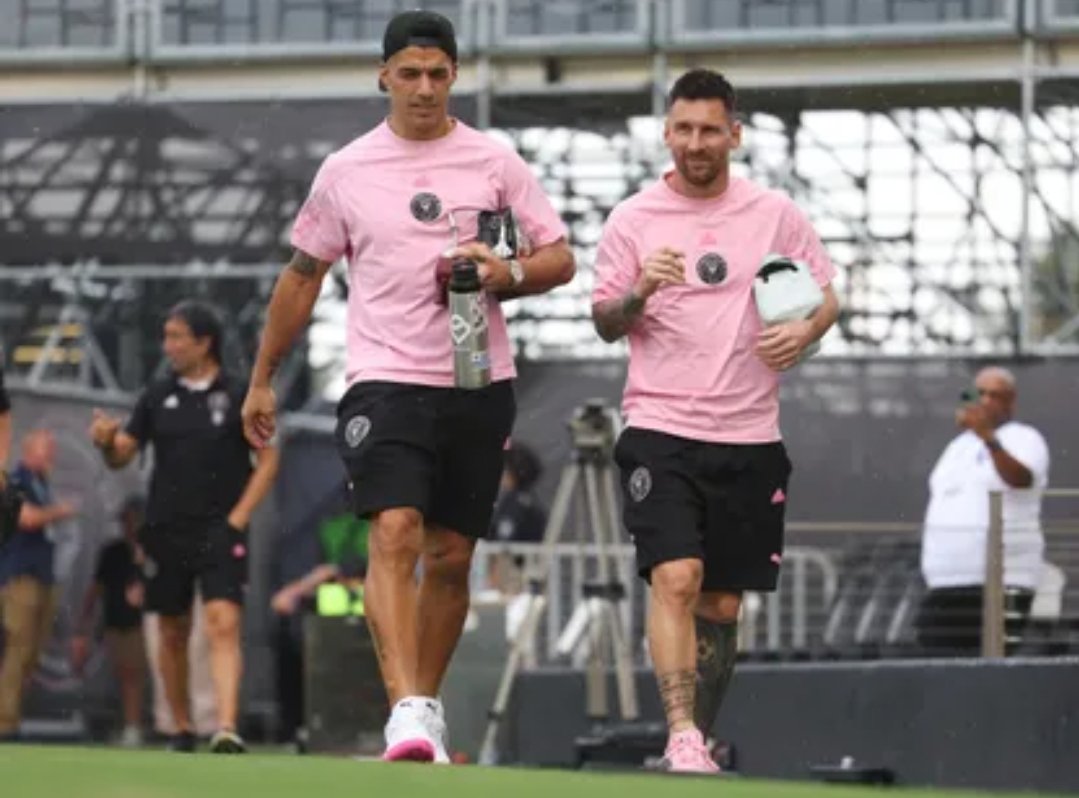 ميسي وسواريز يتصدران ترشيحات جوائز الدوري الأميركي لعام 2024 مع إنتر ميامي