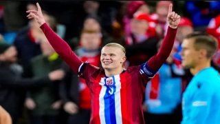 هالاند يدخل التاريخ ويصبح الهداف التاريخي لمنتخب النرويج