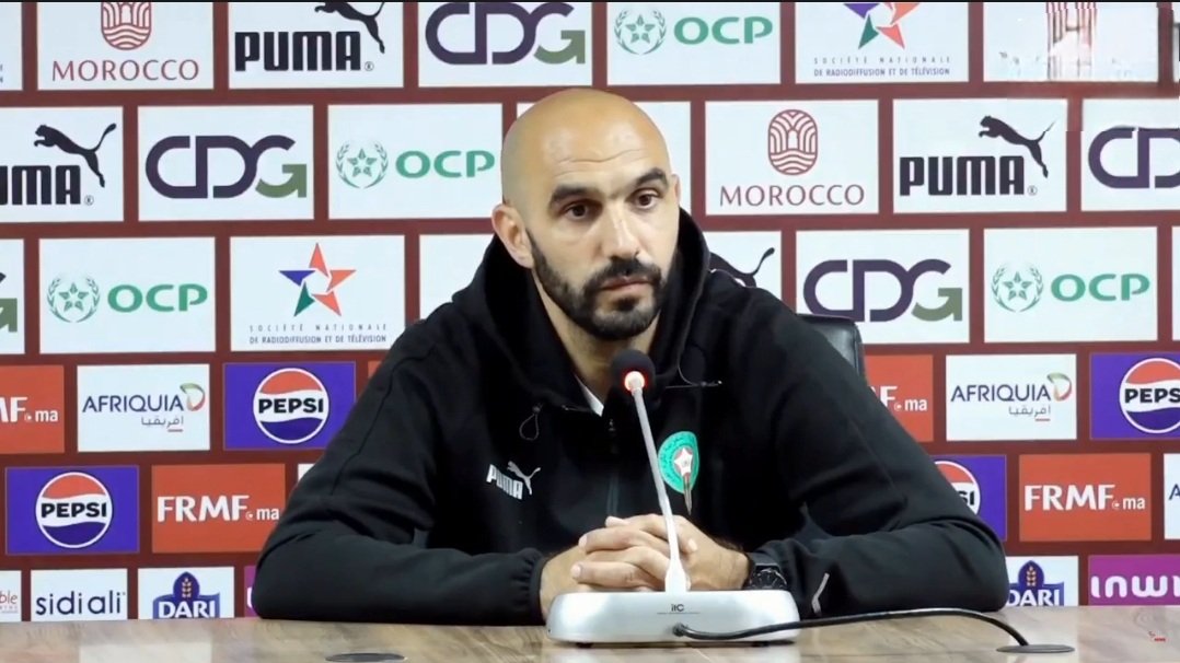 الركراكي يطمئن الجماهير ويشيد بانسجام بلعمري وحركاس قبل مواجهة إفريقيا الوسطى”