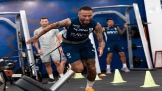 نيمار يستعد للعودة: اختبار بدني يحدد مشاركته أمام العين في دوري الأبطال