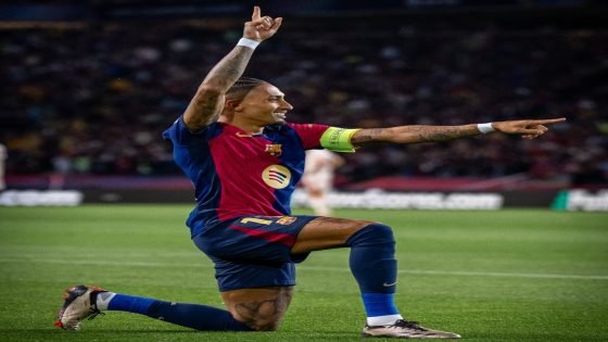 برشلونة يكتسح بايرن ميونخ برباعية في ليلة تألق رافينها