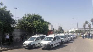 الرباط : فوضى الطاكسيات الكبيرة تغزو شوارع الرباط والمطالب تتصاعد بتدخل حاسم من الوالي” اليعقوبي”