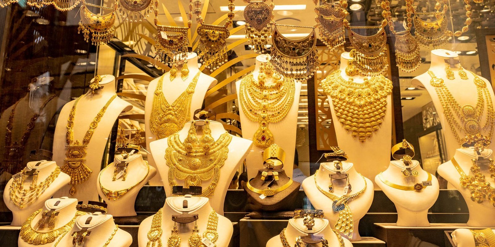 أسعار الذهب تواصل الإرتفاع وسط حالة من عدم اليقين
