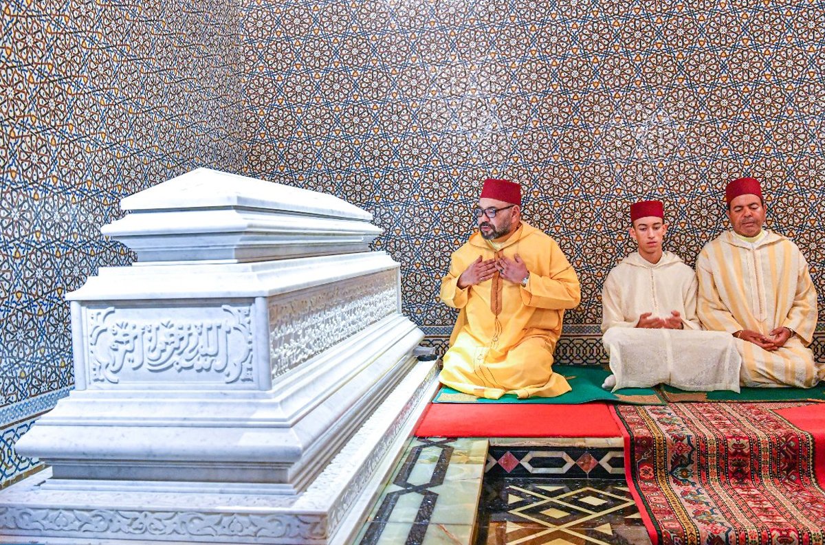 الذكرى ال26 لوفاة المغفور له الحسن الثاني .. مناسبة لاستحضار المسار المتفرد لموحد المغرب ومؤسس نهضته الحديثة