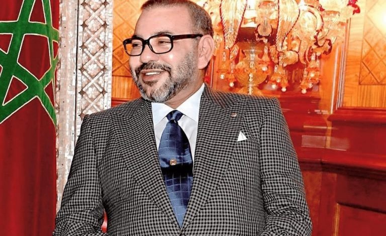 صاحب الجلالة يجري عملية جراحية تكللت بالنجاح على مستوى كتفه الأيسر بالمصحة الملكية بالرباط