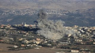 غــــــــارات إســـــرائيلية جديدة على جنوب لبنان و إستمرار البحث عن ناجين تحت الأنقاض