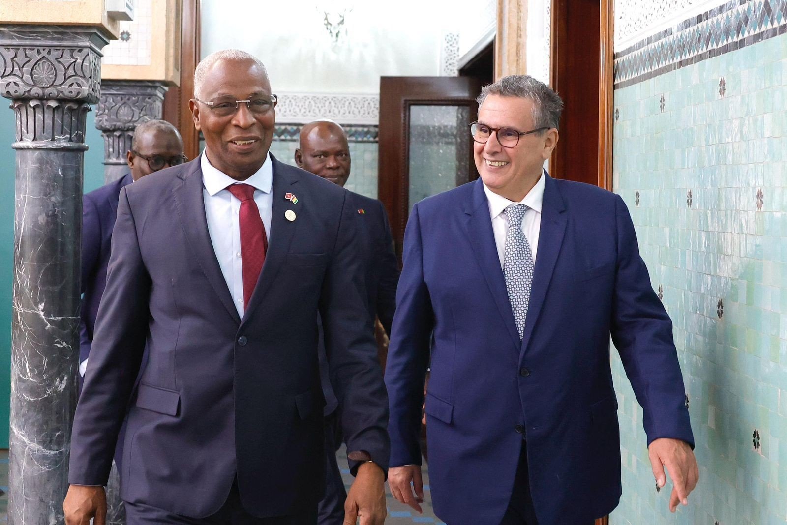 أخنوش يجري مباحثات مع الوزير الأول بجمهورية غينيا