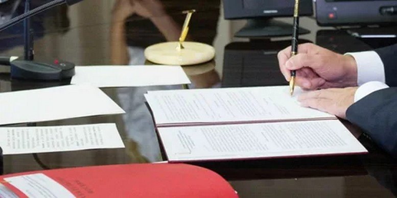 توقيع اتفاقية توأمة بين مدينة الداخلة وبيساو