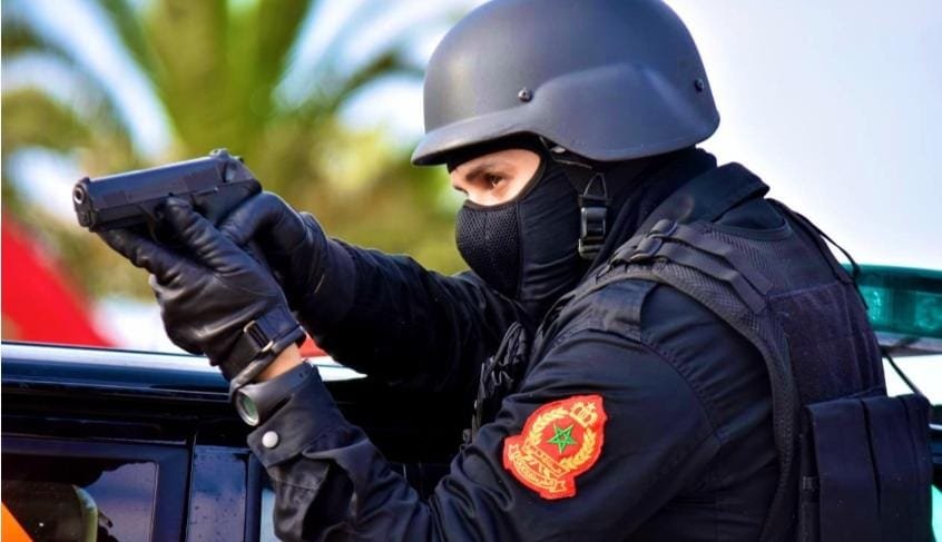 أمن الرباط : يضطر لاستعمال السلاح الوظيفي لتوقيف مجرم في حالة اندفاع قوية